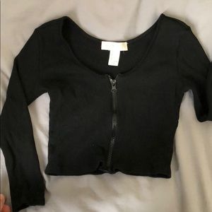 Black ribbed zipper crop